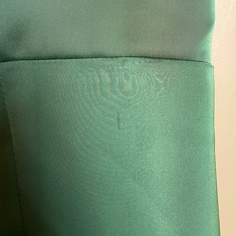 VOW’D Vneck Off the Shoulder Detail Silky Satin Material Bridesmaid Prom Dress - Picture 3 of 5